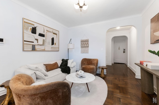 35-06 88th St Unit 5E, Jackson Heights, NY 11372 - living room with arched walkways