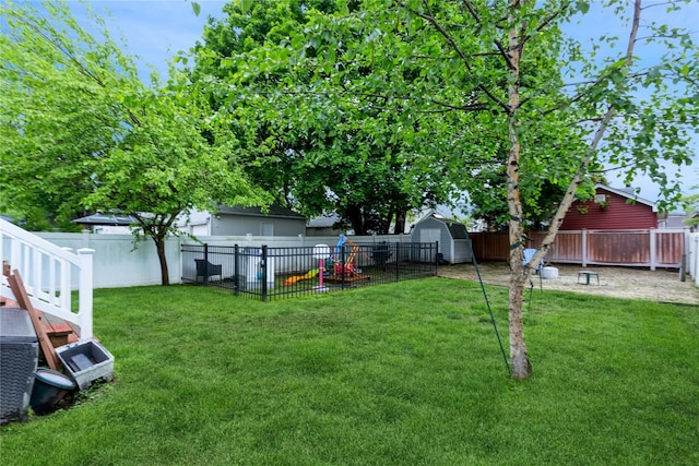 view of yard with a storage unit and an outdoor structure