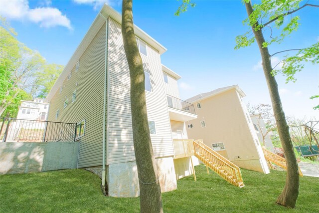 31 Cunard Ave, Staten Island, NY 10304 - view of home's exterior featuring stairs