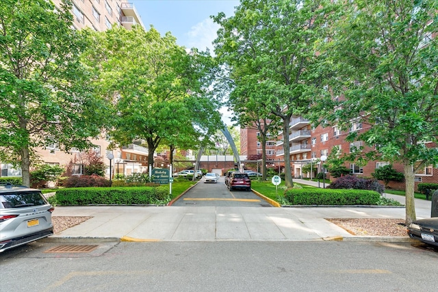 52-30 39th Dr Unit 9B, Woodside, NY 11377 - photo 1