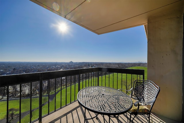 270-10 Grand Central Pkwy Unit 11V, Floral Park, NY 11005 - view of balcony