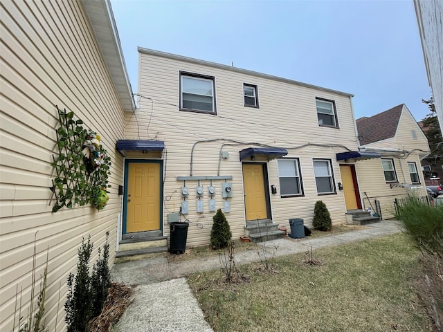 2 Ash Pl, Great Neck, NY 11021 - photo 1