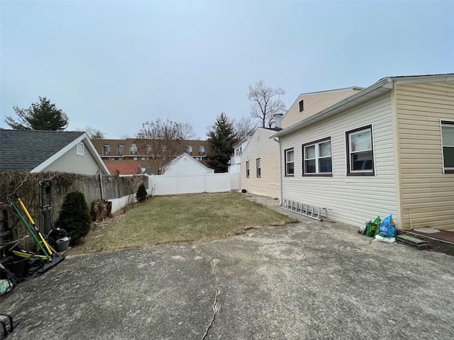 2 Ash Pl, Great Neck, NY 11021 - photo 2