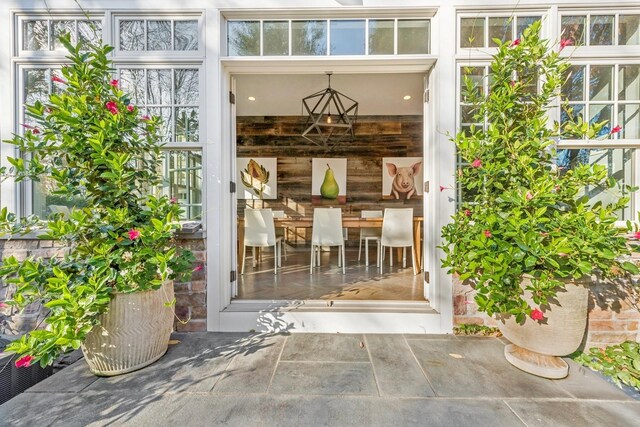 4 Warton Pl, Garden City, NY 11530 - view of property entrance