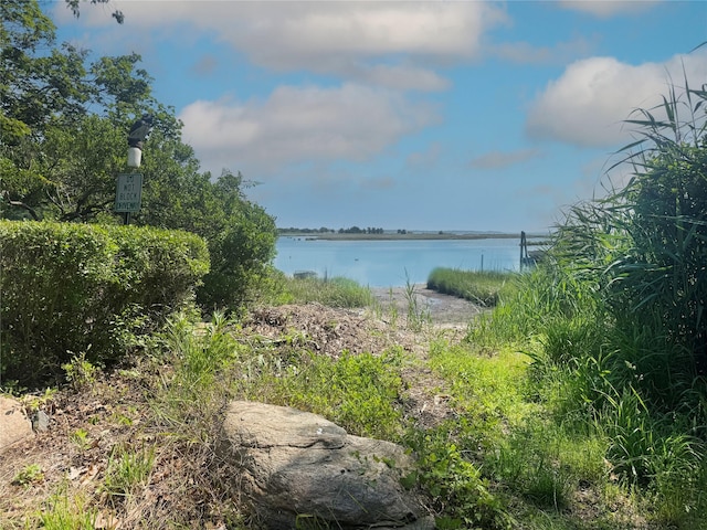 475 Lilac Ln, Cutchogue, NY 11935 - water view