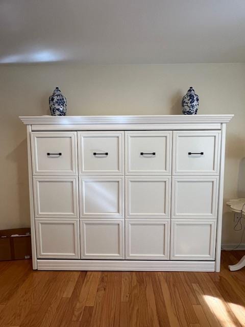 1105 Round Pointe Dr, Haverstraw, NY 10927 - detailed view of wood finished floors
