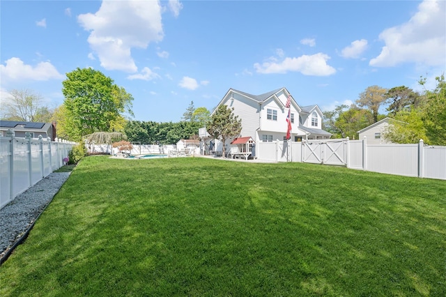178 Prospect Pl, Bay Shore, NY 11706 - view of yard with a gate