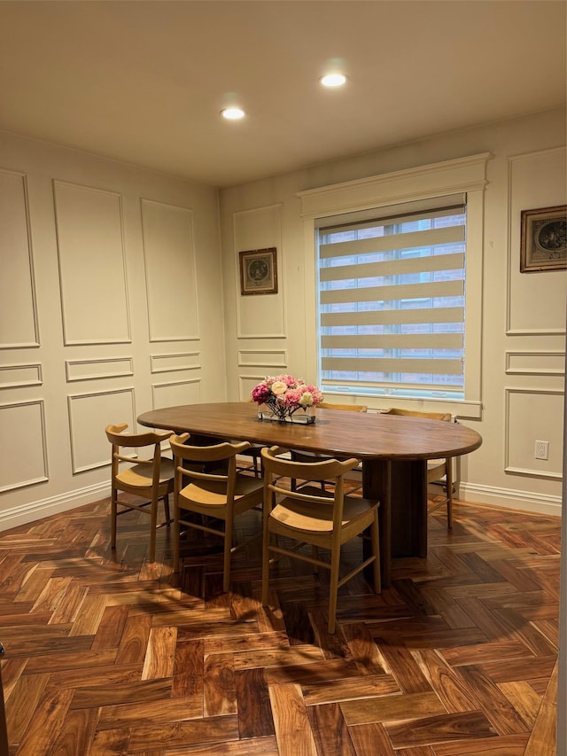 1821 Tenbroeck Ave, Bronx, NY 10461 - dining area featuring a decorative wall and recessed lighting