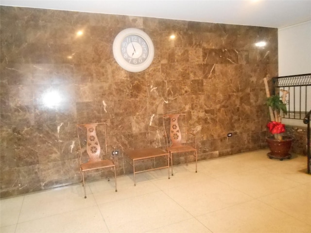 131-11KEWGARDENS Kew Gardens Rd Unit 4D, Richmond Hill, NY 11418 - building lobby with tile walls