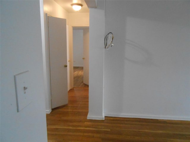 131-11KEWGARDENS Kew Gardens Rd Unit 4D, Richmond Hill, NY 11418 - hallway featuring wood finished floors