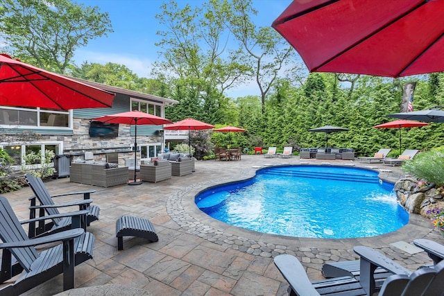 7 Tuxedo Dr, Melville, NY 11747 - outdoor pool featuring outdoor lounge area, area for grilling, a patio, and outdoor dining space