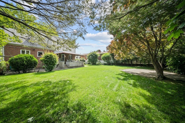 2816 215th Pl, Bayside, NY 11360 - view of yard