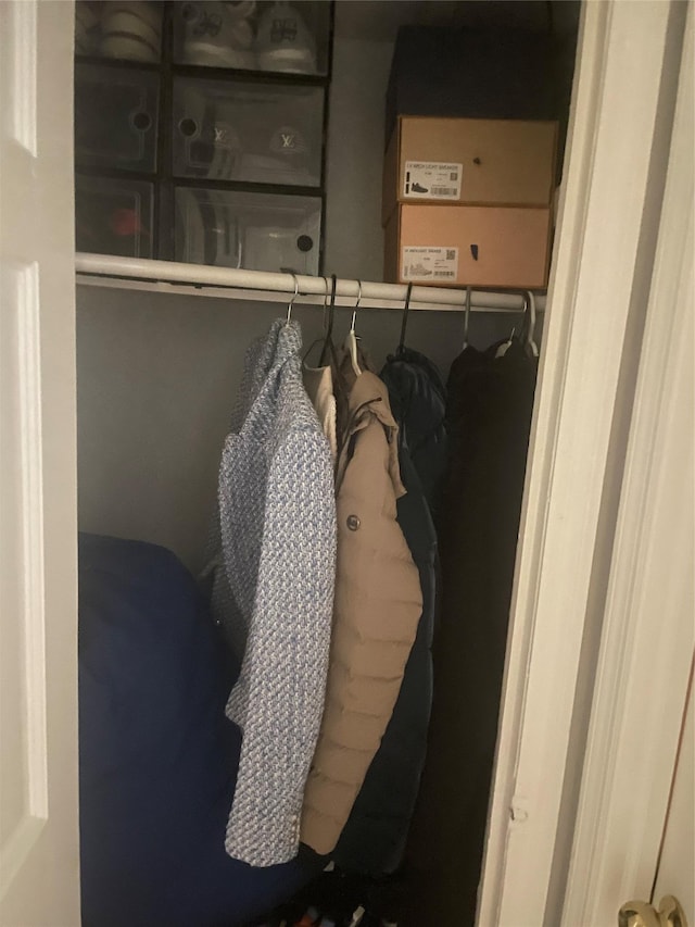 3418 Irwin Ave, Bronx, NY 10463 - view of mudroom