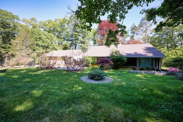 1 Ridge Rd, Tuxedo Park, NY 10987 - view of front of property featuring a front lawn