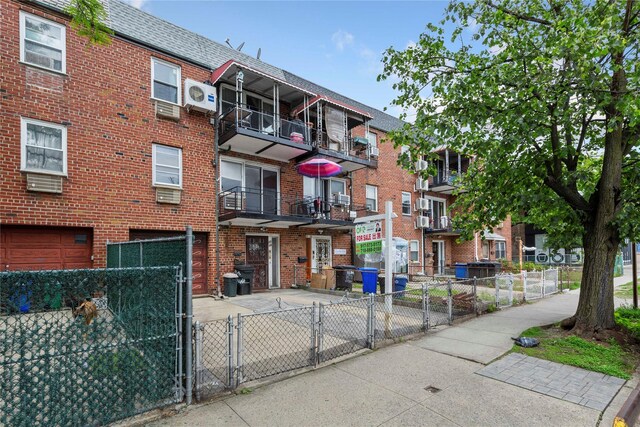71-34 Kissena Blvd, Flushing, NY 11367 - view of apartment building / complex