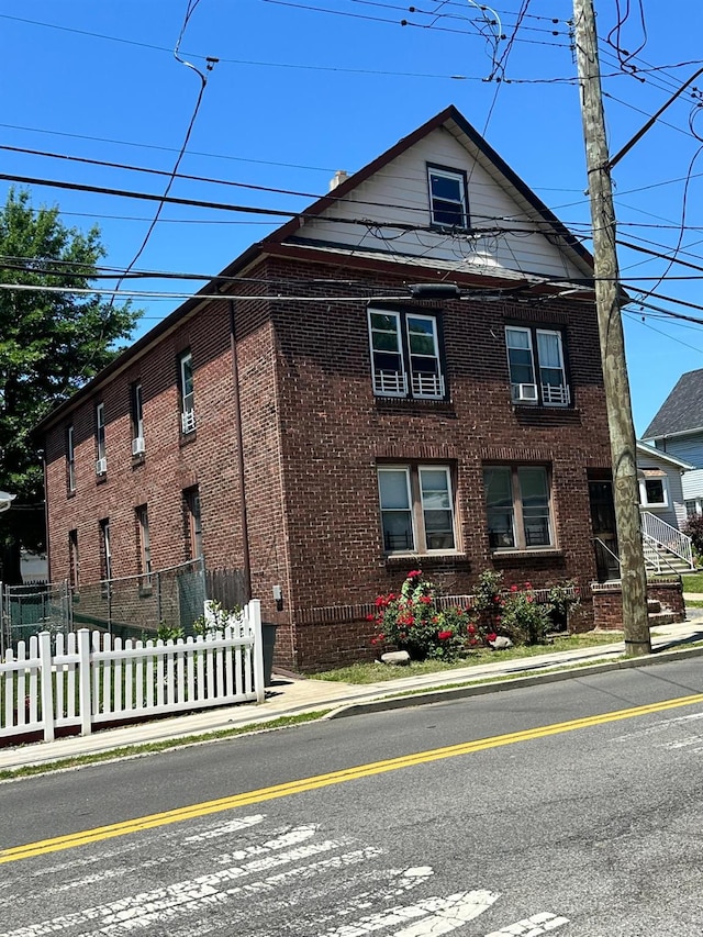 222 Union Ave, Staten Island, NY 10303 - photo 1