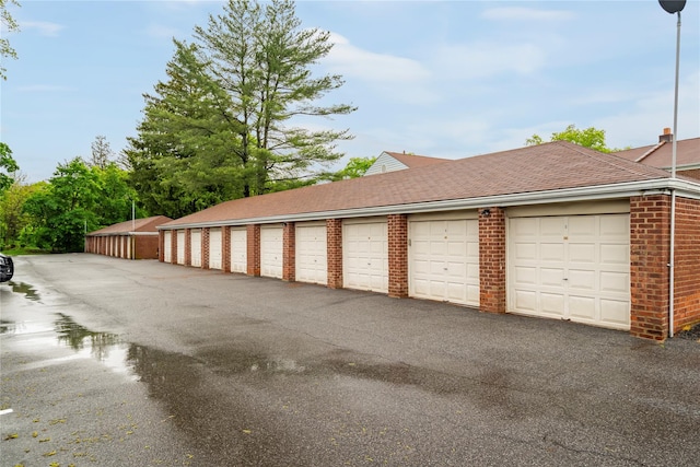 5 Bryant Cres Unit 1B, White Plains, NY 10605 - view of garage