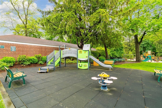5 Bryant Cres Unit 1B, White Plains, NY 10605 - community playground with view of scattered trees
