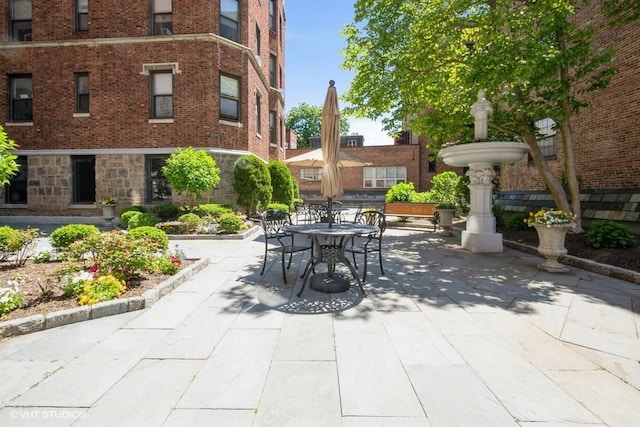 31 Pondfield Rd W Unit 68, Bronxville, NY 10708 - view of patio featuring outdoor dining area