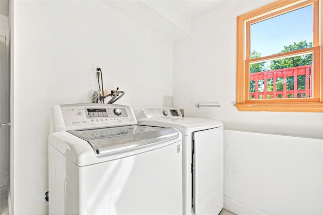 8 Skinner Ct, Tomkins Cove, NY 10986 - laundry room with independent washer and dryer