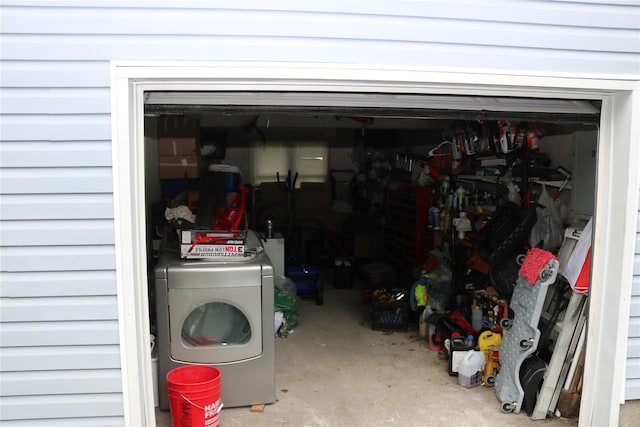 113 6th Ave, Huntington Station, NY 11746 - garage with washer / dryer