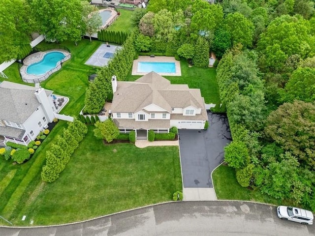 38 Savanna Cir, Mount Sinai, NY 11766 - bird's eye view of a pool
