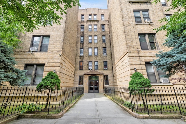 83-52 Talbot St Unit 2H, Kew Gardens, NY 11415 - photo 1