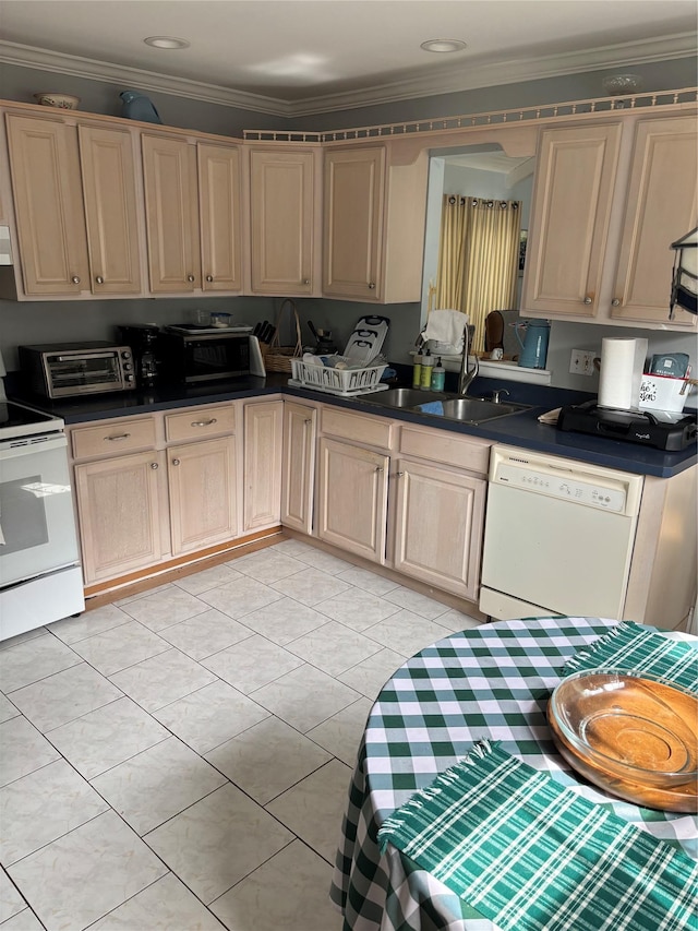190 Canterbury Dr, Ridge, NY 11961 - photo 8