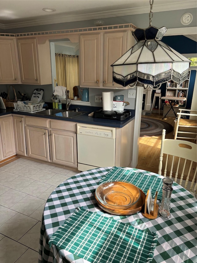 190 Canterbury Dr, Ridge, NY 11961 - photo 9