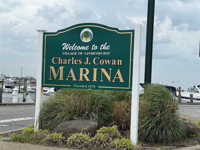 812 Beach St, Lindenhurst, NY 11757 - view of community / neighborhood sign
