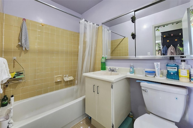 120-16 Cove Ct Unit 87A, College Point, NY 11356 - bathroom featuring shower / bath combo with shower curtain, toilet, and vanity