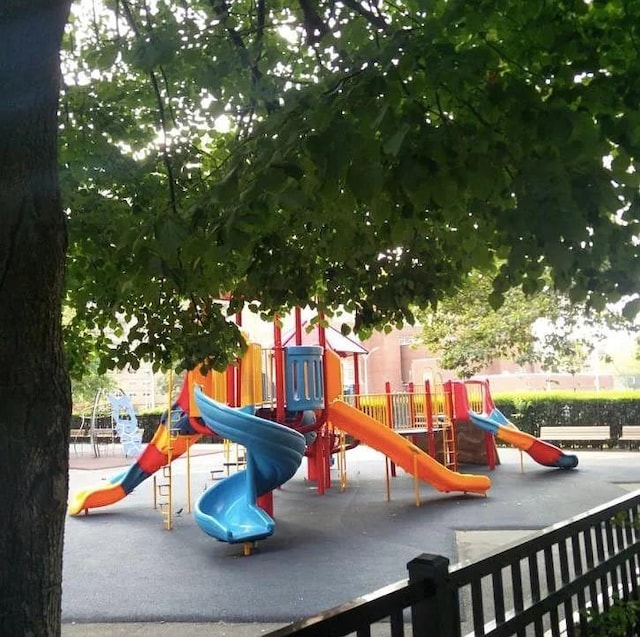 2944 W 5th St Unit 15S, Brooklyn, NY 11224 - view of community playground