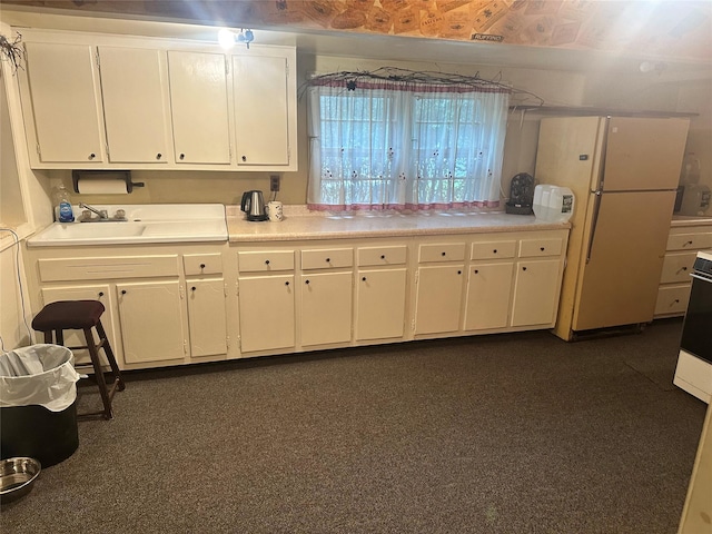 6 Pavillion Rd, Suffern, NY 10901 - kitchen with freestanding refrigerator, light countertops, and a sink
