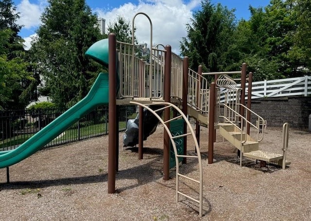 5 Case Ct, Monroe, NY 10950 - view of community playground