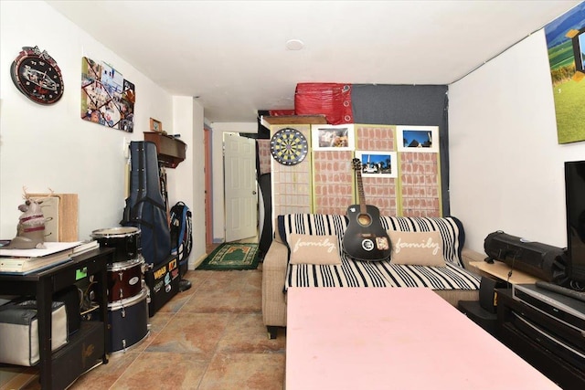 84-50 169th St Unit Pr01, Jamaica Hills, NY 11432 - view of living area