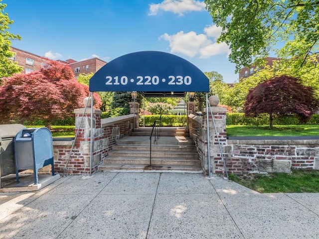 210 Pelham Rd Unit 6H, New Rochelle, NY 10805 - view of community