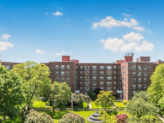 210 Pelham Rd Unit 6H, New Rochelle, NY 10805 - view of building exterior