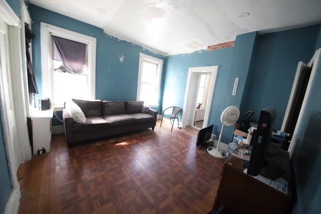 228 N 5th Ave, Mount Vernon, NY 10550 - view of living room