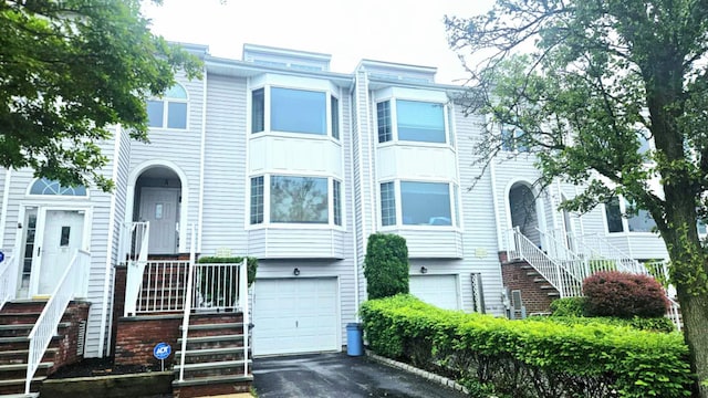 242-12A Oak Park Dr Unit 99A, Douglaston, NY 11362 - photo 1