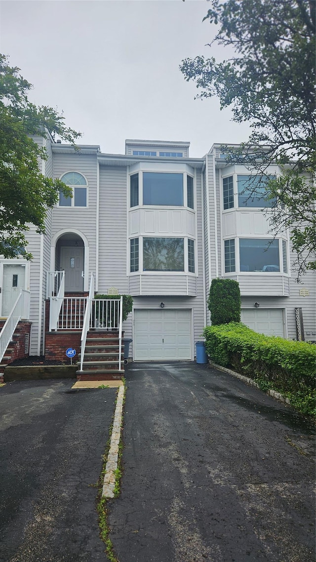 242-12A Oak Park Dr Unit 99A, Douglaston, NY 11362 - photo 4