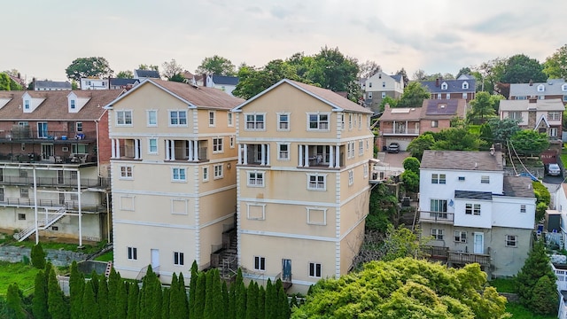 580 Valley Ave, Yonkers, NY 10703 - view of property with a residential view