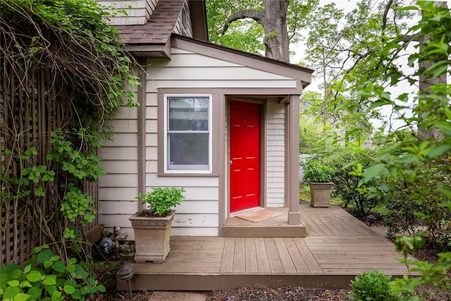24 Jolliffe Ln, Congers, NY 10920 - view of exterior entry featuring a deck