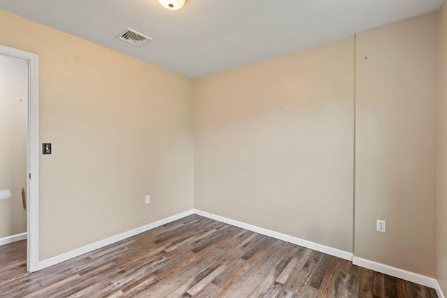 22 Rosio Ln, Modena, NY 12548 - unfurnished room featuring baseboards and wood finished floors