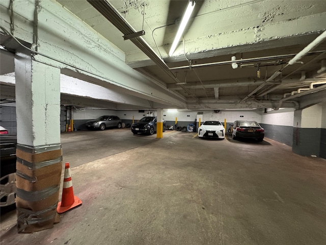 2 Town House Pl Unit 2H, Great Neck, NY 11021 - view of parking deck