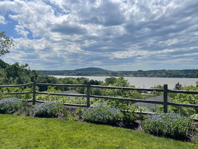 view of yard with a water view