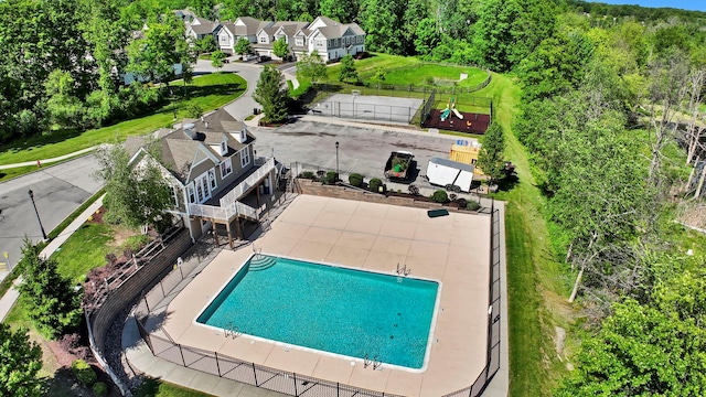 37 Lindentree Ln, Middletown, NY 10940 - bird's eye view of a pool