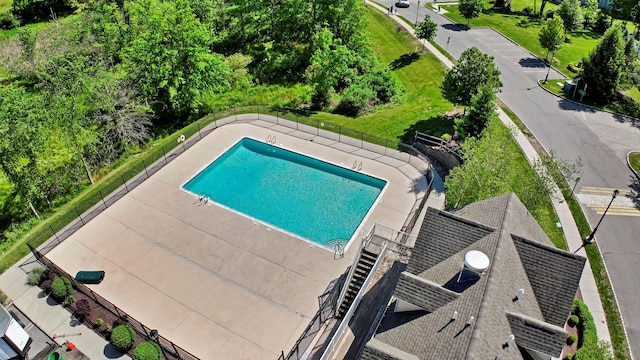 37 Lindentree Ln, Middletown, NY 10940 - aerial view of a pool