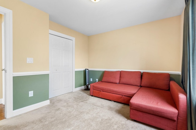 135 Ray Blvd, Poughkeepsie, NY 12603 - sitting room with carpet floors and baseboards