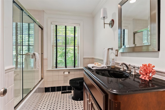 5 Club Way, Mount Kisco, NY 10549 - full bathroom featuring toilet, vanity, a wainscoted wall, bath / shower combo with glass door, and tile walls