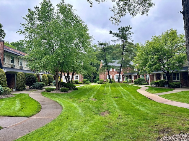 202 Doxbury Ln, Suffern, NY 10901 - view of community with a yard